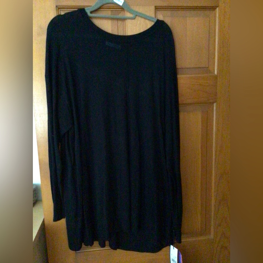NWT Woman’s Lightweight Sweater